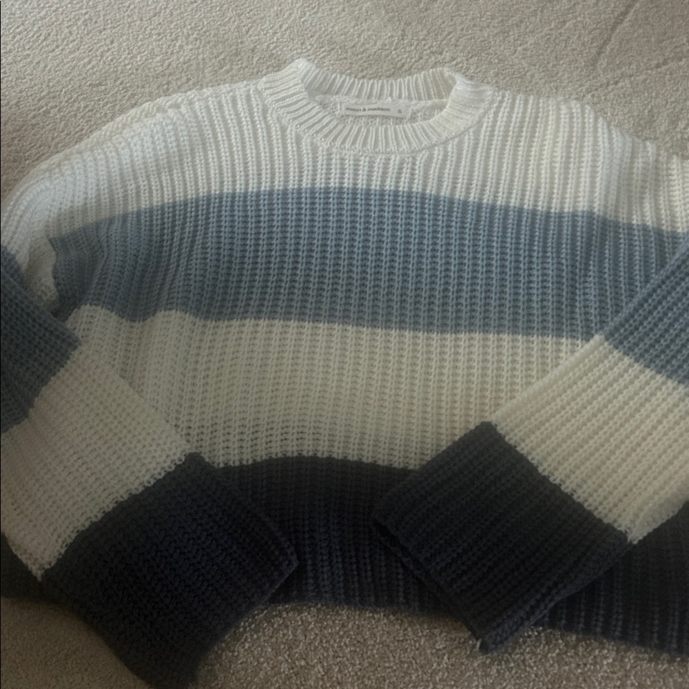 moon & madison Striped Crewneck Sweater in White and Blue Tones